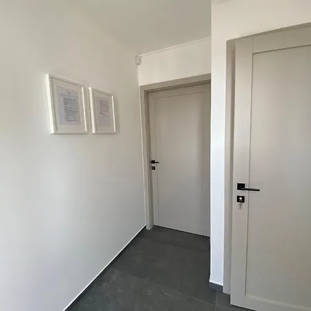 Twin House شقة Gyál