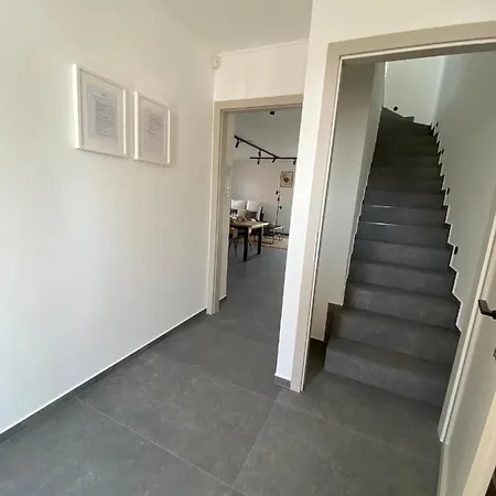 Twin House شقة