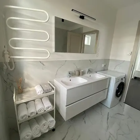 Lägenhet Twin House Gyál