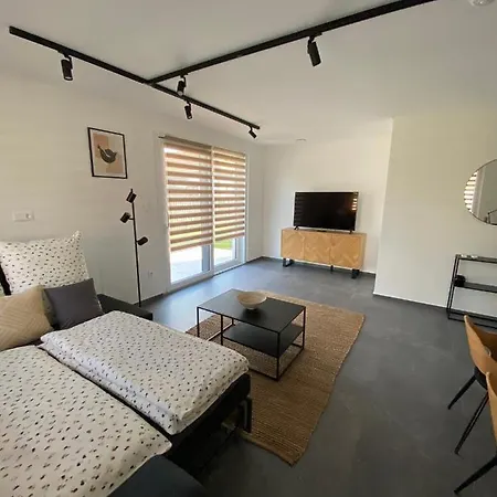 Twin House Lägenhet Gyál