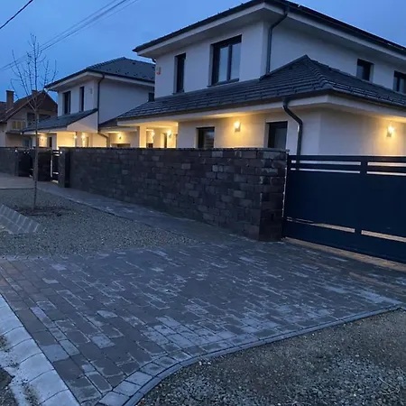 Twin House شقة