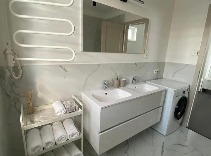 شقة Twin House Gyál