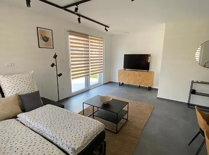Twin House شقة Gyál