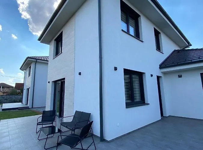 Twin House Gyál
